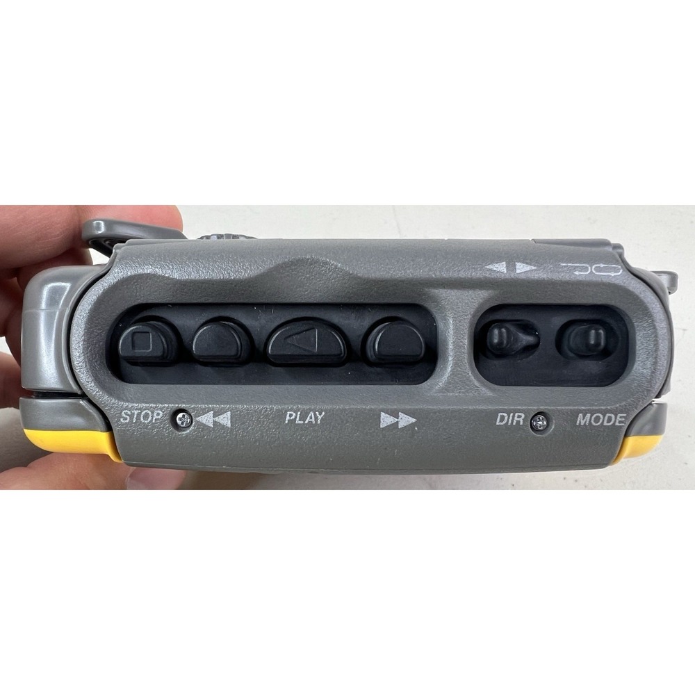 Sony Sports Walkman Mega Bass WM-FS397 FM/AM Cassette Player WORKS - Picture 4 of 7